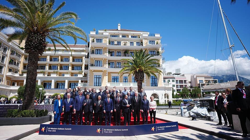 Montenegro richtete zum ersten Mal einen EU-Westbalkan-Gipfel aus - eine große Mehrheit der Staats- und Regierungschefs aus der EU reiste an. Montenegro richtete zum ersten Mal einen EU-Westbalkan-Gipfel aus - eine große Mehrheit der Staats- und Regierungschefs aus der EU reiste an.