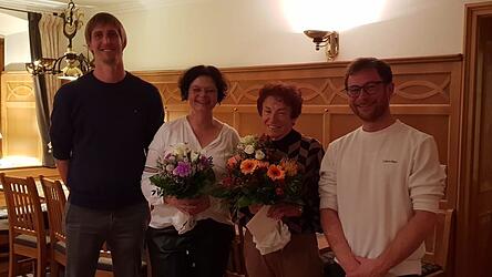 Freuen sich über das 50-jährige Jubiläum: 2. Vorstand Andreas Mühlbauer, Abteilungsleiterin Gymnastik Bettina Pritzl, Ehrenmitglied Anneliese Pritzl, 1. Vorstand Johannes Drexler (v.l.)