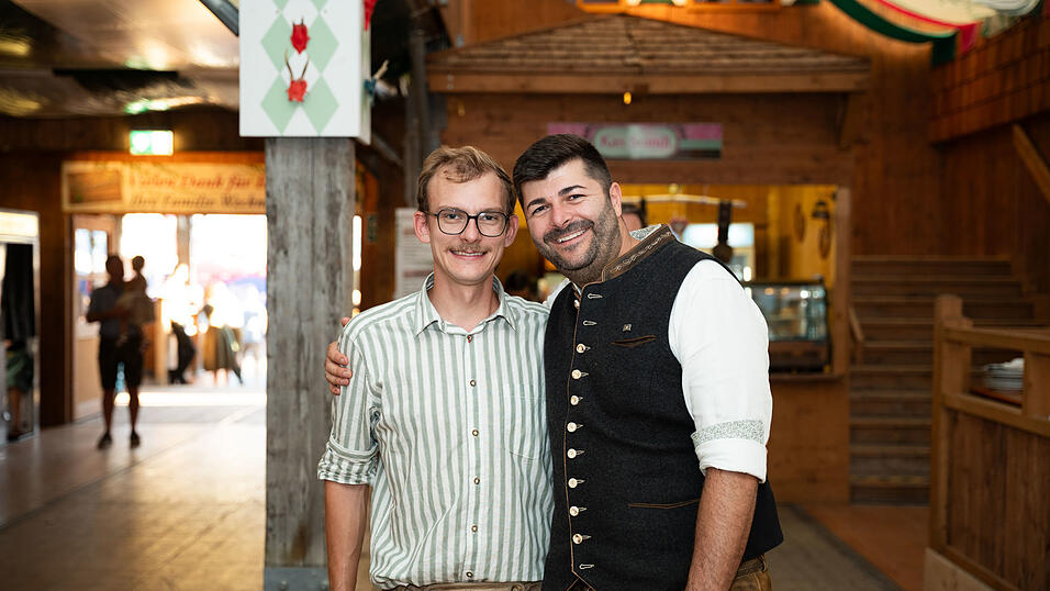 Die Partybilder vom Donnerstag, 13. August, aus dem Festzelt Weckmann. Die Partybilder vom Donnerstag, 13. August, aus dem Festzelt Weckmann.