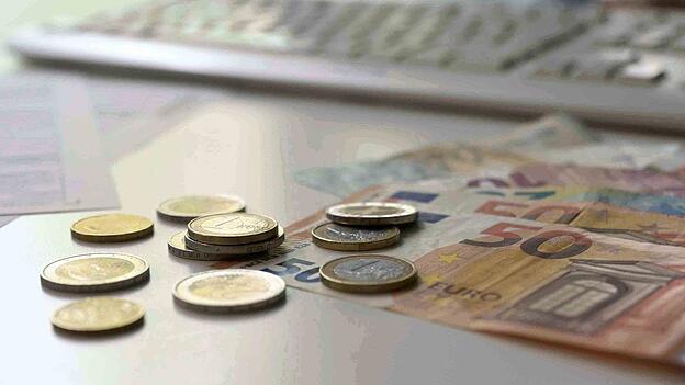 Wof&uuml;r geben die Menschen in Bayern ihr Geld aus? Die Laufende Wirtschaftsrechnung gibt Auskunft. (Symbolbild)