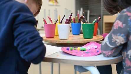 In Bayern betreuen zu wenige Fachkr&auml;fte den Nachwuchs. (Symbolbild)