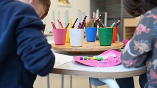 In Bayern betreuen zu wenige Fachkr&auml;fte den Nachwuchs. (Symbolbild)