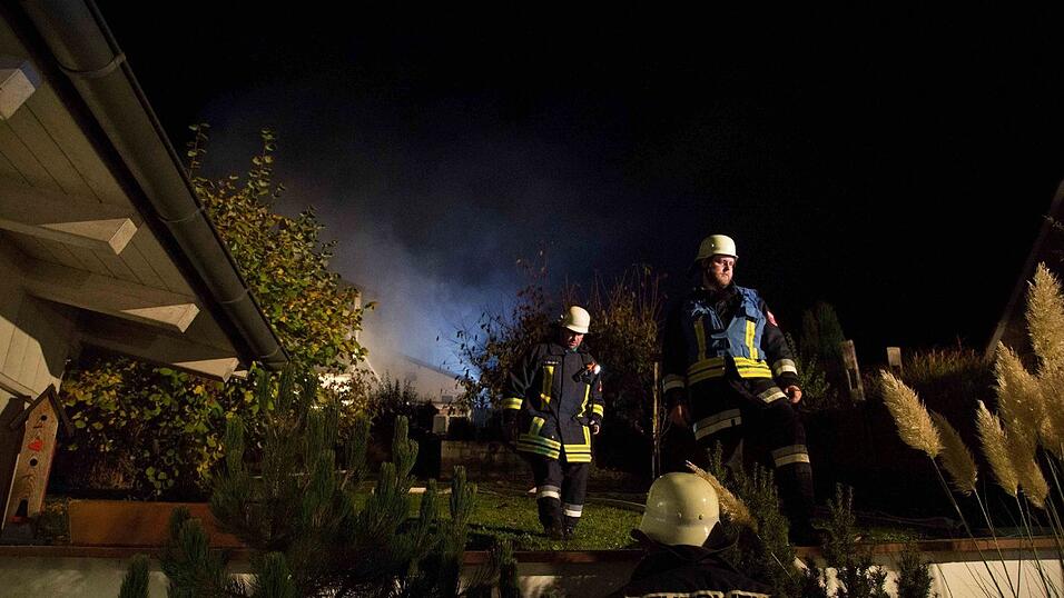 Bei einem Brand in Moosthenning im Landkreis Dingolfing-Landau wurde eine 91-J&auml;hrige lebensgef&auml;hrlich verletzt.