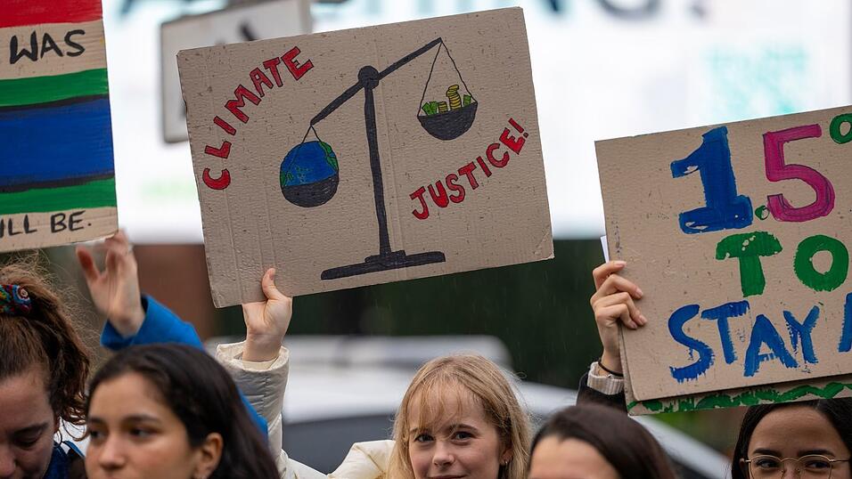 Umweltsch&uuml;tzer fordern Klimaziele auch vor Gericht ein. (Symbolbild)
