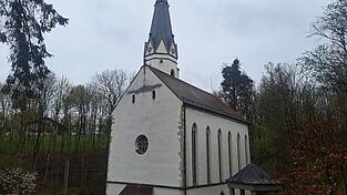 Etwas Besonderes - die Wallfahrtskirche &bdquo;Maria in der Rose&ldquo;, idyllisch gelegen.