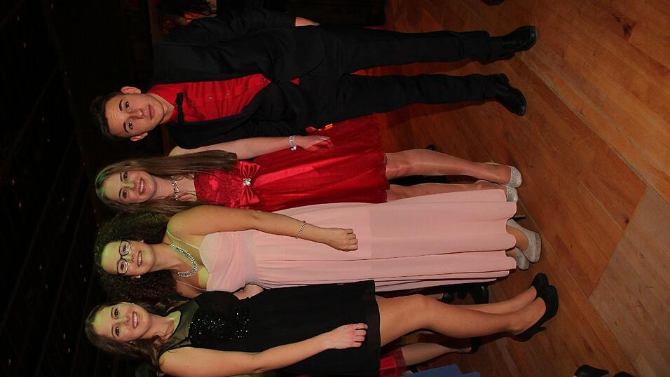 Die Bilder vom Abschlussball der Tanzschule Seidel in der Fraunhofer-Halle am 28. November. Die Bilder vom Abschlussball der Tanzschule Seidel in der Fraunhofer-Halle am 28. November.