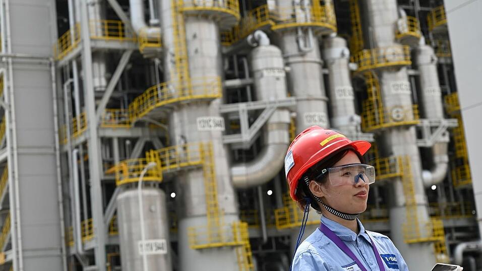 Das Werk in Zhanjiang ist laut Elvermann nicht nur planmäßig fertiggestellt worden, sondern habe auch das Budget unterschritten. (Archivbild) Das Werk in Zhanjiang ist laut Elvermann nicht nur planmäßig fertiggestellt worden, sondern habe auch das Budget unterschritten. (Archivbild)