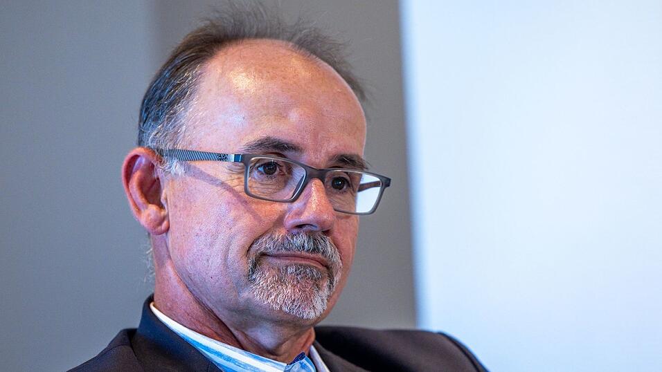 Mecklenburg-Vorpommern Wirtschaftsminister Blank liegt nach dem Unfall im Krankenhaus. (Archivbild) Mecklenburg-Vorpommern Wirtschaftsminister Blank liegt nach dem Unfall im Krankenhaus. (Archivbild)