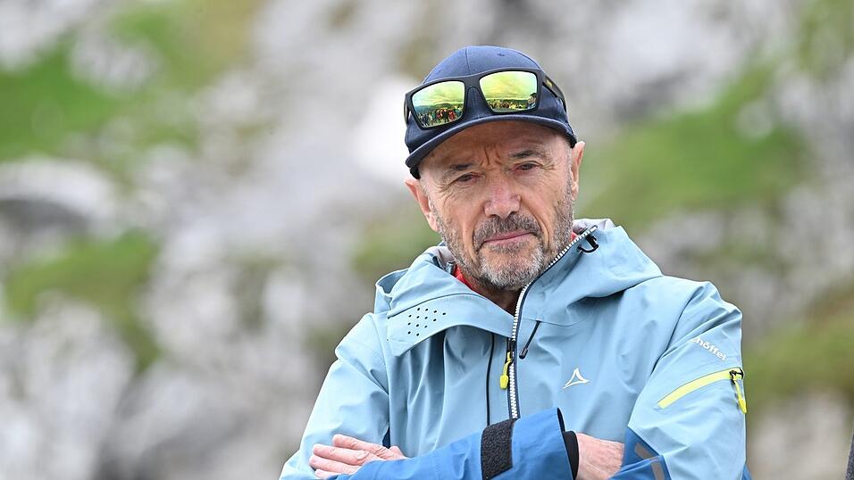 Christian Neureuther weint immer noch um seine geliebte Rosi. (Archivbild) Christian Neureuther weint immer noch um seine geliebte Rosi. (Archivbild)