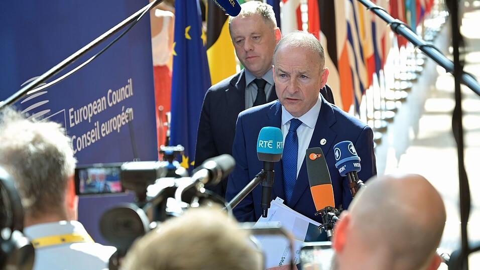 Irlands Regierungschef Martin gehört zu den Unterstützern Costas. Irlands Regierungschef Martin gehört zu den Unterstützern Costas.
