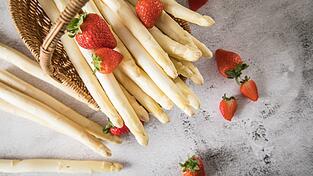 Der strenge Geruch l&auml;sst sich durch Essen von Erdbeeren abmildern.