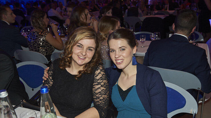 Die Metzgerzunft hat am Samstagabend in die Joseph-von-Fraunhofer-Halle eingeladen. Die Metzgerzunft hat am Samstagabend in die Joseph-von-Fraunhofer-Halle eingeladen.