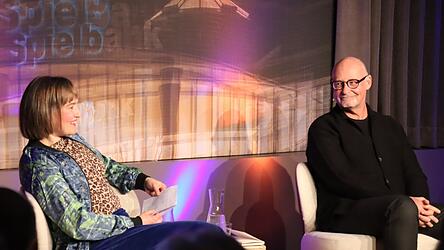 Zusammen mit Moderatorin Magdalena Weingut warf Johannes Reitmeier einen Blick auf sein bisheriges Arbeitsleben.