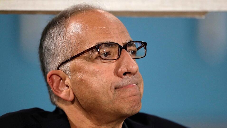 Carlos Cordeiro tritt aus Protest als FIFA-Berater zurück. Carlos Cordeiro tritt aus Protest als FIFA-Berater zurück.