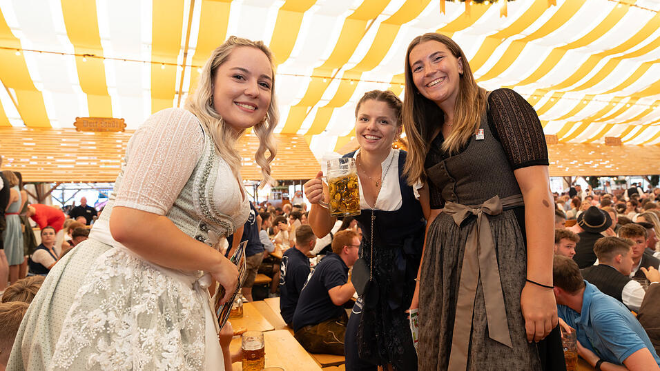Die Partybilder vom Mittwoch, 14. August 2024, aus dem Festzelt Nothaft. Die Partybilder vom Mittwoch, 14. August 2024, aus dem Festzelt Nothaft.