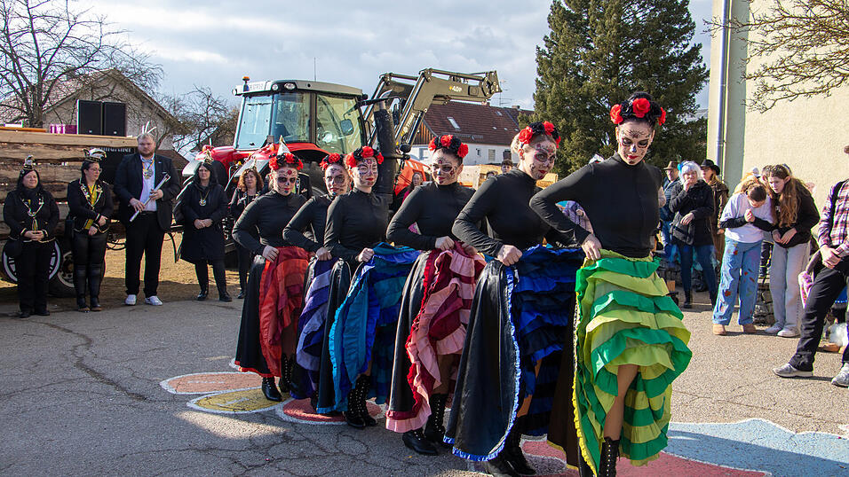 Am Samstag fand der Faschingsumzug in Otzing (Kreis Deggendorf) statt. Am Samstag fand der Faschingsumzug in Otzing (Kreis Deggendorf) statt.