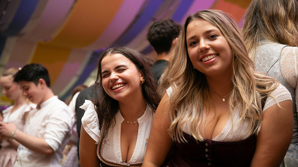 Die Partybilder vom Freitag, 8. August, aus dem Festzelt Reisinger. Die Partybilder vom Freitag, 8. August, aus dem Festzelt Reisinger.