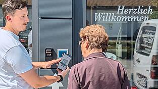 Erkläungsbedarf: Simon Pleintinger hat bei jedem Besuch gut zu tun. Erkläungsbedarf: Simon Pleintinger hat bei jedem Besuch gut zu tun.