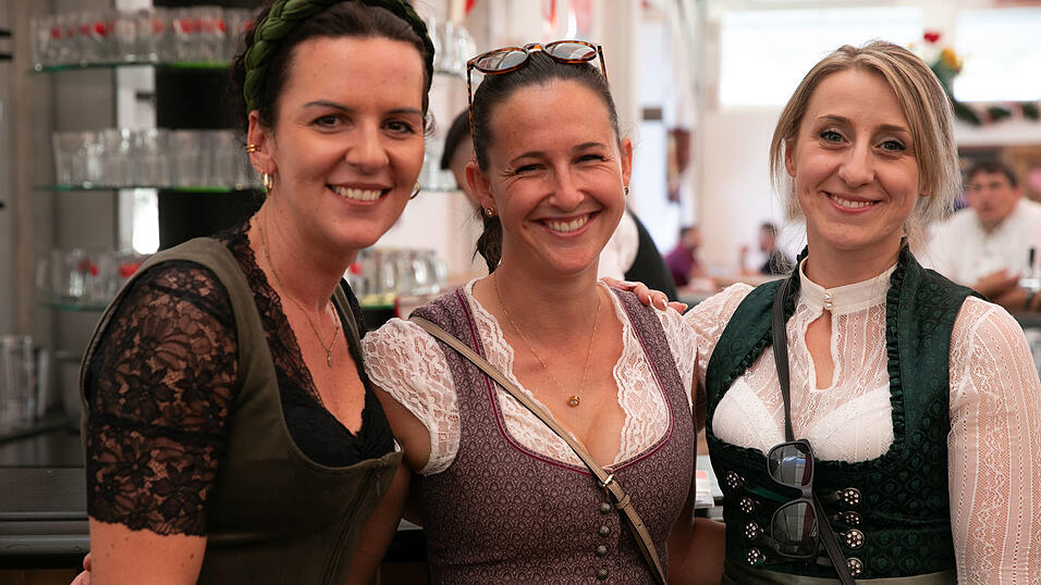 Die Partybilder vom Sonntag, 10. August, aus dem Festzelt Greindl. Die Partybilder vom Sonntag, 10. August, aus dem Festzelt Greindl.