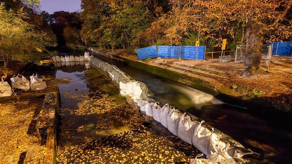Im Zuge der Bachauskehr sollte auch die Sicherheitsbeleuchtung installiert werden. (Archivbild) Im Zuge der Bachauskehr sollte auch die Sicherheitsbeleuchtung installiert werden. (Archivbild)