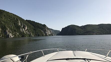 Herrliche Blicke, andere Perspektiven: Fans des Bootfahrens - egal ob mit oder ohne Motor - schwärmen davon.