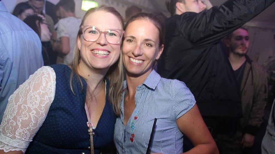 Die besten Bilder vom Wein- und Wei&szlig;bierfest des Burschenvereins Arth und der M&auml;dchengruppe.
