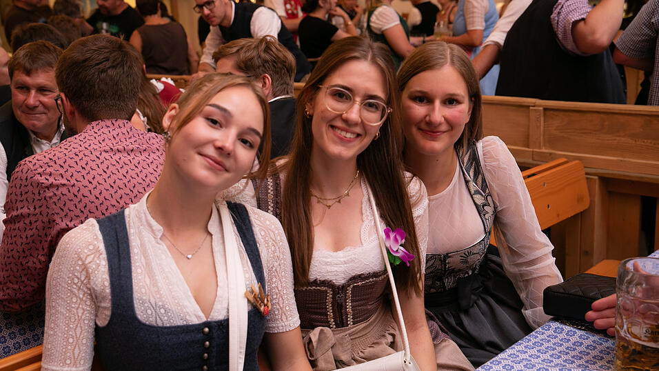 Die Partybilder vom Donnerstag, 14. August, aus dem Festzelt Greindl. Die Partybilder vom Donnerstag, 14. August, aus dem Festzelt Greindl.
