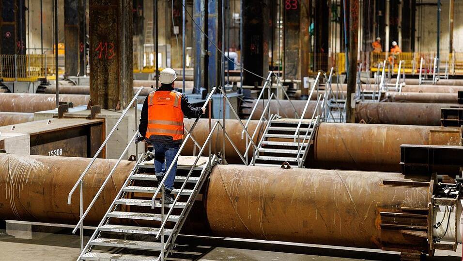 Am Marienhof reicht die Baugrube schon in rund 40 Meter Tiefe. (Archivbild)