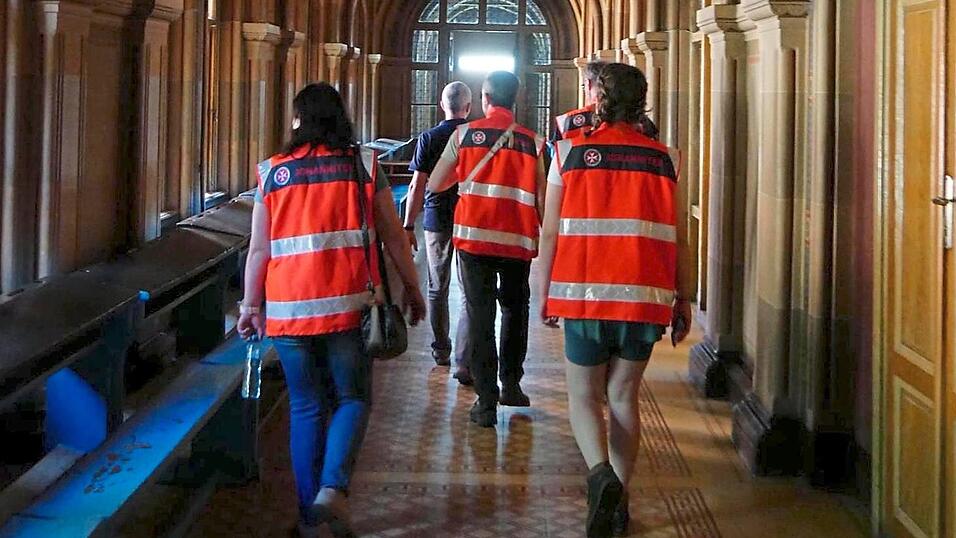 Eine Woche half der Regensburger Stadtrat Daniel Gaittet bei der Hilfsgüterlieferung in die Ukraine. Eine Woche half der Regensburger Stadtrat Daniel Gaittet bei der Hilfsgüterlieferung in die Ukraine.
