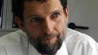 Osman Kavala ist seit 2017 in Haft - zu Unrecht, wie der Menschenrechtsgerichtshof in Straßburg sagt. (Archivbild) Osman Kavala ist seit 2017 in Haft - zu Unrecht, wie der Menschenrechtsgerichtshof in Straßburg sagt. (Archivbild)