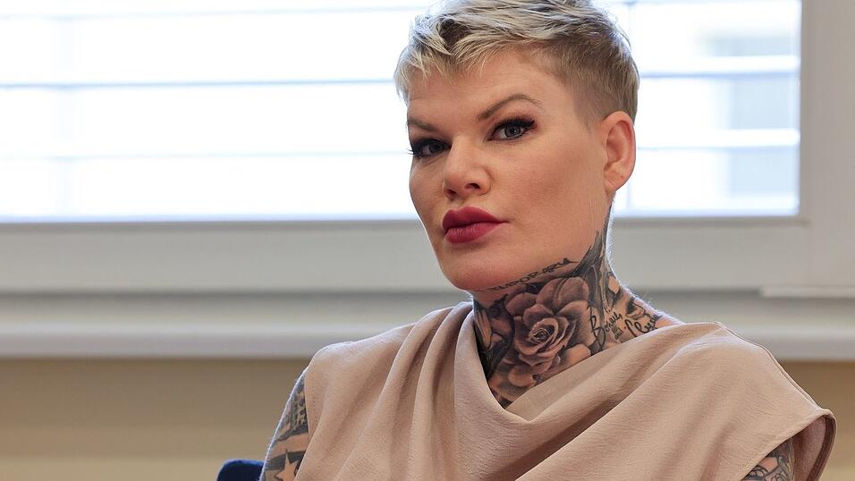 Melanie Müllers Berufungsprozess gegen ein Urteil zum Zeigen des Hitlergrußes beginnt noch vor Weihnachten. (Archivbild) Melanie Müllers Berufungsprozess gegen ein Urteil zum Zeigen des Hitlergrußes beginnt noch vor Weihnachten. (Archivbild)