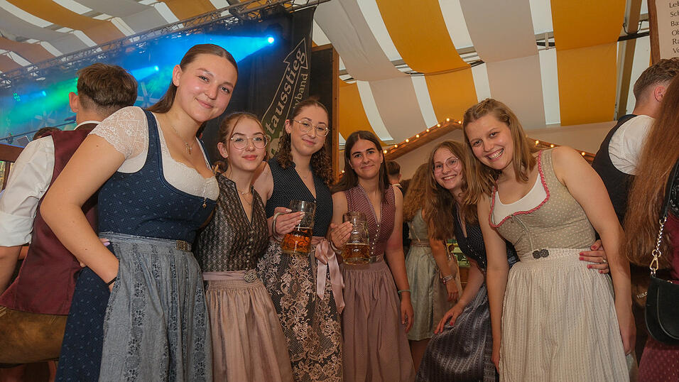 Die Partybilder vom Mittwoch, 16. August 2023, aus dem Festzelt Nothaft. Die Partybilder vom Mittwoch, 16. August 2023, aus dem Festzelt Nothaft.