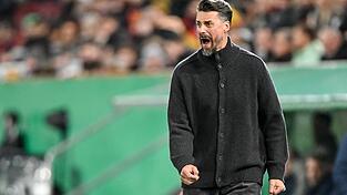Der Frust muss raus: Sandro Wagner schreit am Spielfeldrand. Der Frust muss raus: Sandro Wagner schreit am Spielfeldrand.