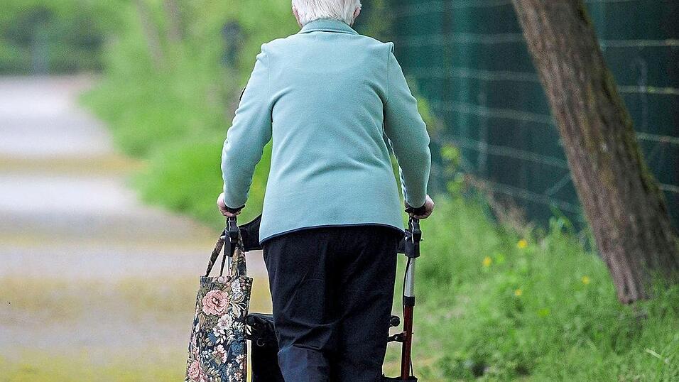 In der Regierungskoalition wird hinter den Kulissen offenbar hart an einer Verständigung im Rentenstreit gearbeitet.