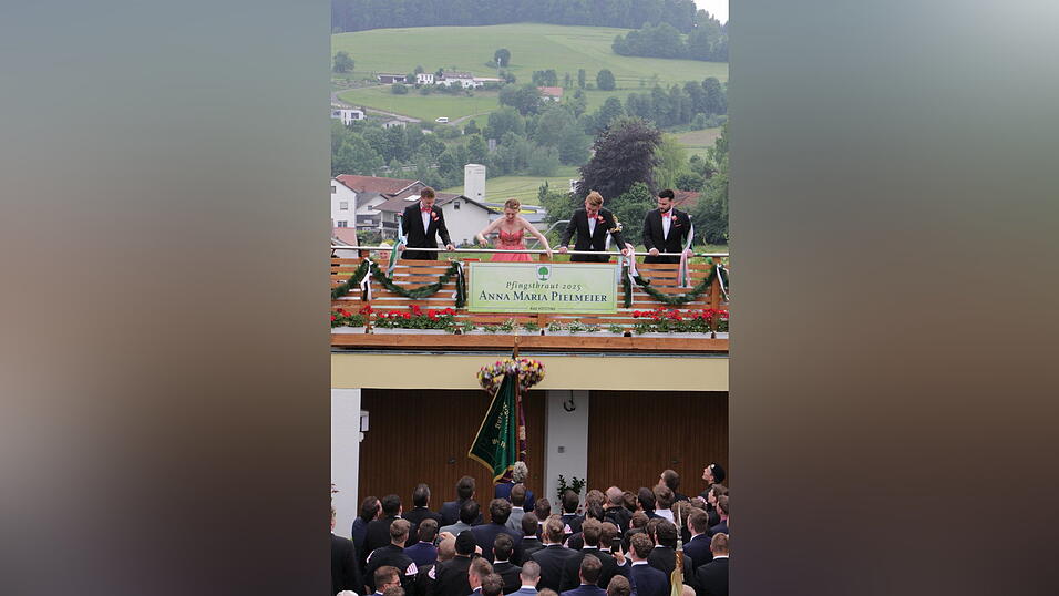 Der Kranzlwurf gl&uuml;ckte auch am Dienstag.