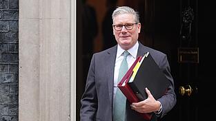 Der britische Premierminister, Keir Starmer, erhofft sich von den USA ein klares Bekenntnis zur Unterstützung der Ukraine im Abwehrkampf gegen Russland.
