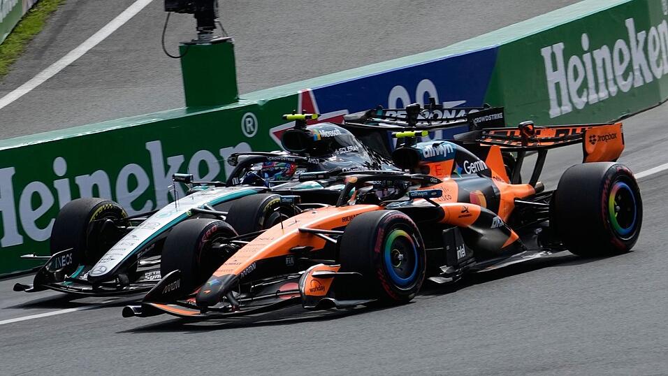 Wird es in der WM noch einmal eng zwischen Kimi Antonelli (l) und Lando Norris? (Archivbild)