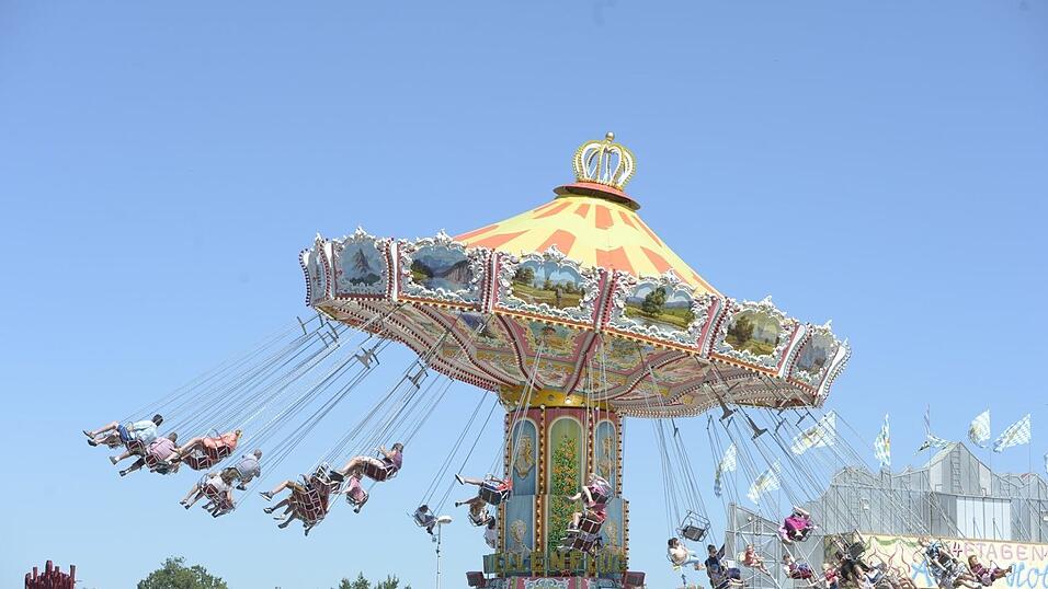 Die Bilder vom zehnten Tag auf dem Gäubodenvolksfest 2019. Die Bilder vom zehnten Tag auf dem Gäubodenvolksfest 2019.