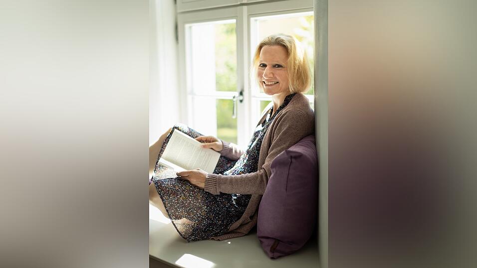 Autorin Karoline Eisenschenk hat mit „Wolfsfährte“ ihren fünften Regionalkrimi veröffentlicht.
