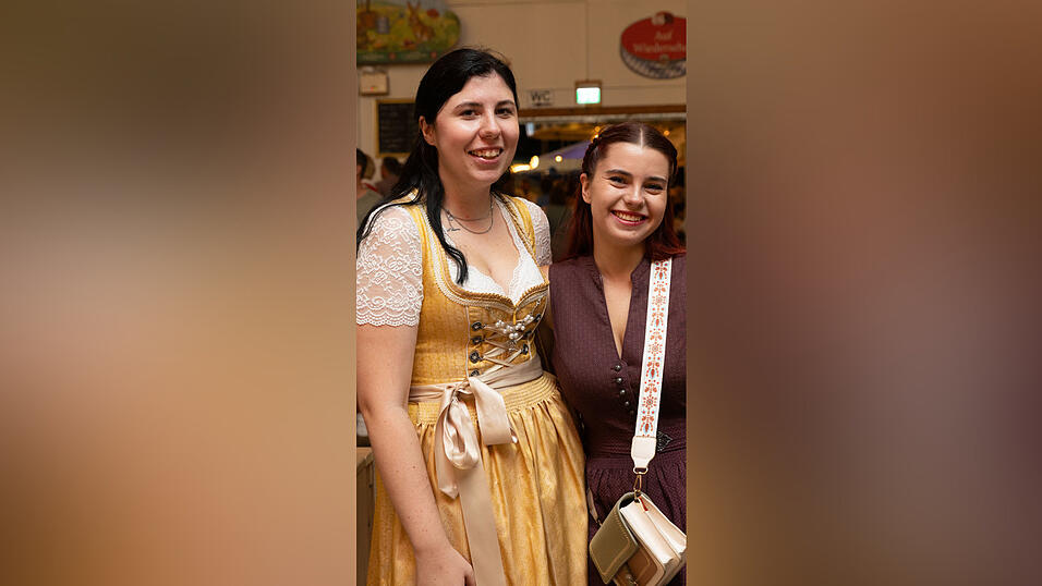 Die Partybilder vom Dienstag, 11. August, aus dem Festzelt Greindl. Die Partybilder vom Dienstag, 11. August, aus dem Festzelt Greindl.