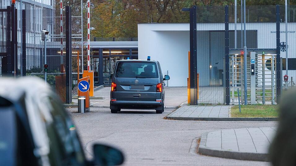 Der Ermittlungsrichter setzte den Haftbefehl in Vollzug.