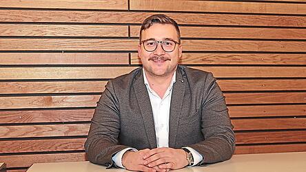 In Sachen Lieblingsplatzerl hatten B&uuml;rgermeisterkandidat und Interviewer im Vorfeld den gleichen Gedanken: Valentin Walk im Saal des Kolpinghauses.