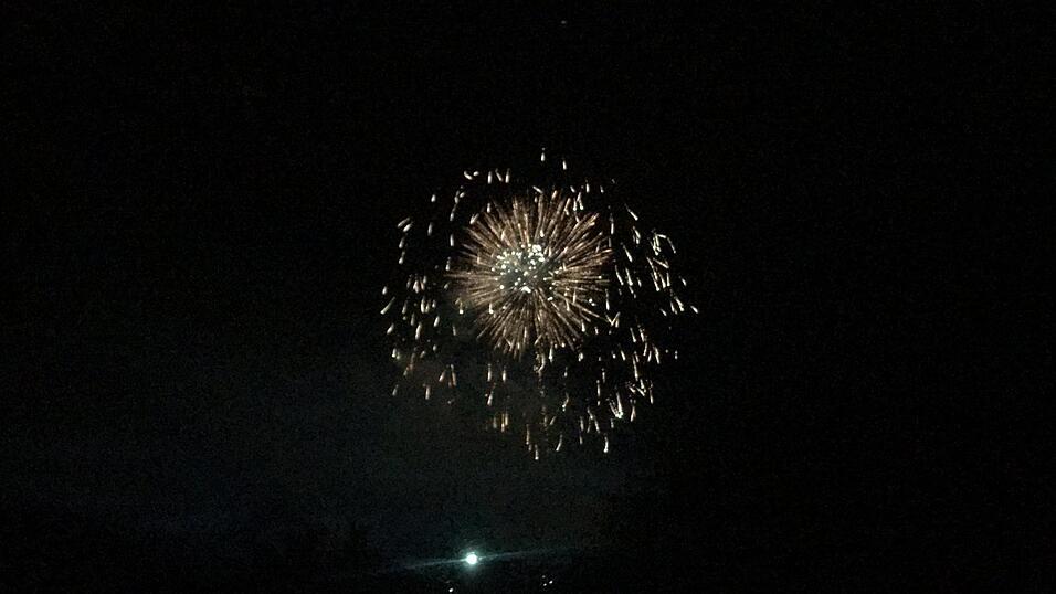 Das war das Abschlussfeuerwerk des Gäubodenvolksfestes 2019. Das war das Abschlussfeuerwerk des Gäubodenvolksfestes 2019.