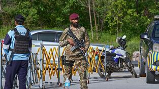 Unter hohen Sicherheitsvorkehrungen sollen Gespr&auml;che zwischen Vertretern der USA und des Irans in der pakistanischen Hauptstadt Islamabad beginnen.