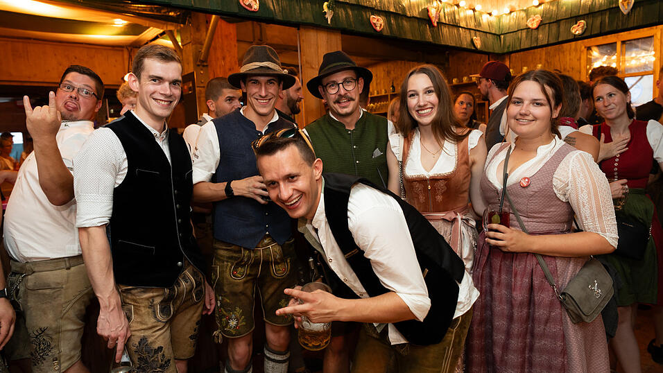 Die Partybilder vom Freitag, 16. August 2024, aus dem Festzelt Weckmann. Die Partybilder vom Freitag, 16. August 2024, aus dem Festzelt Weckmann.