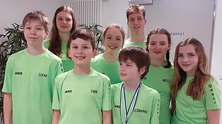 Die Schwimmer des SSC Landau konnten sich über so manche persönliche Bestzeit, zahlreiche Podestplätze und 23 Titel freuen. Die Schwimmer des SSC Landau konnten sich über so manche persönliche Bestzeit, zahlreiche Podestplätze und 23 Titel freuen.