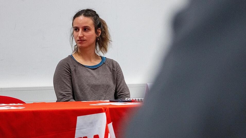 Ihre politischen Aktivit&auml;ten aufgeben? &bdquo;Dann m&uuml;sste ich auch aufh&ouml;ren, Nachrichten zu lesen&ldquo;, sagt Lisa Poettinger.