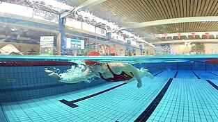 Keine Spa&szlig;-, sondern funktionale Becken soll das k&uuml;nftige Hallenbad besitzen. Einen Hubboden, der wie hier unterschiedliche Tiefen erm&ouml;glicht, wird es aus Kostengr&uuml;nden nicht mehr geben.