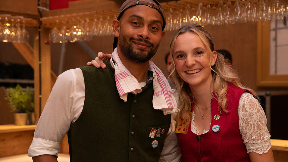 Die Partybilder vom Sonntag, 10. August, aus dem Festzelt Krönner. Die Partybilder vom Sonntag, 10. August, aus dem Festzelt Krönner.