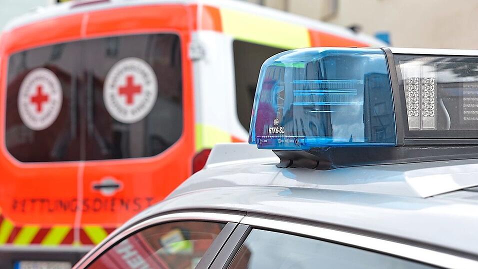 Der Rettungsdienst brachte den Jungen ins Krankenhaus. (Symbolfoto) Der Rettungsdienst brachte den Jungen ins Krankenhaus. (Symbolfoto)